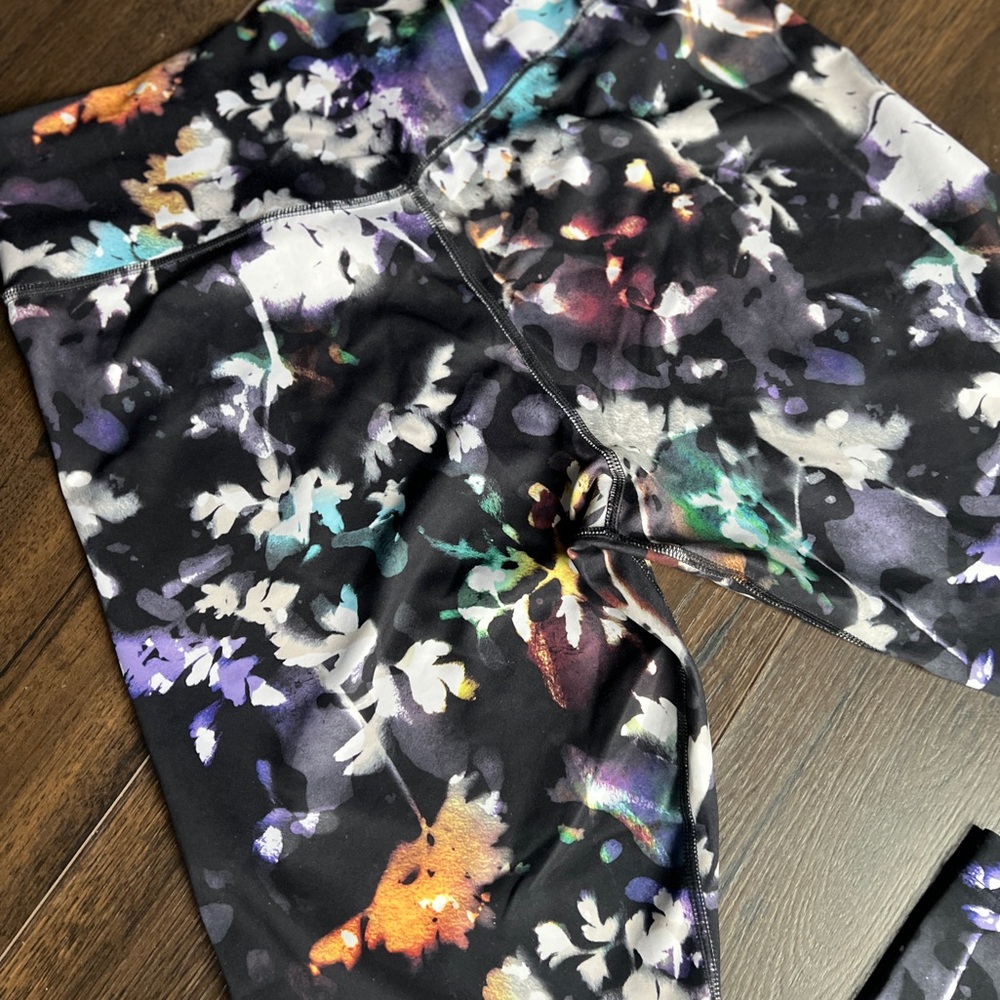 Nike Dri-Fit Leggings Floral Pattern Women’s Size Large
